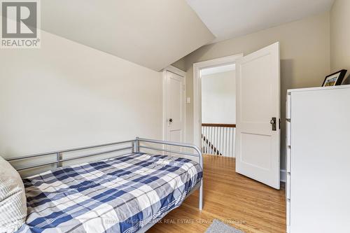 607 Locust Street, Burlington (Brant), ON - Indoor Photo Showing Bedroom