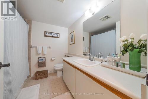 204 - 1270 Maple Crossing Boulevard, Burlington (Brant), ON - Indoor Photo Showing Bathroom