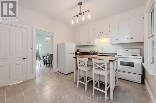 108 Harris Street, Guelph, ON - Indoor Photo Showing Kitchen