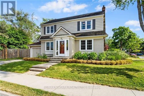 32 Forest Hill Road, St. Catharines, ON - Outdoor With Facade