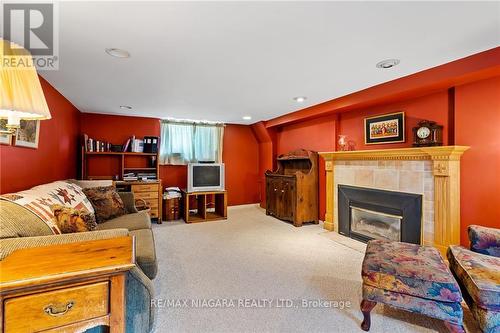 32 Forest Hill Road, St. Catharines, ON - Indoor Photo Showing Living Room With Fireplace