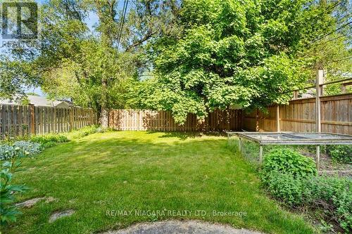 32 Forest Hill Road, St. Catharines, ON - Outdoor With Backyard