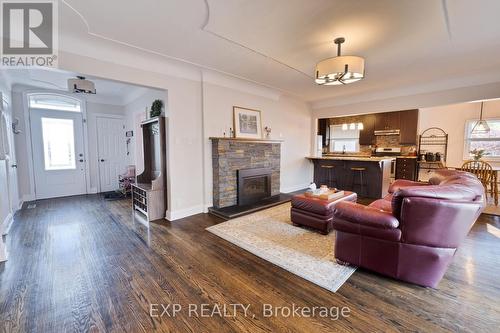 316 Barton Street, Hamilton, ON - Indoor Photo Showing Living Room With Fireplace