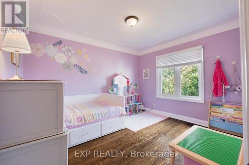 316 Barton Street, Hamilton, ON - Indoor Photo Showing Bedroom