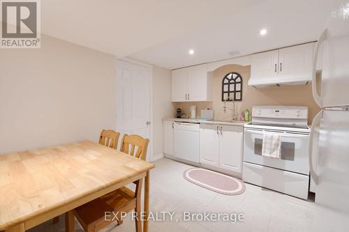 316 Barton Street, Hamilton, ON - Indoor Photo Showing Kitchen