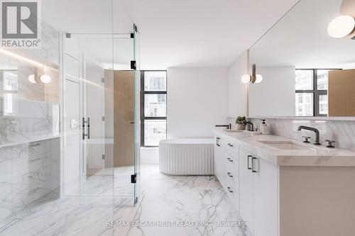 Ph1 - 20 Niagara Street, Toronto (Waterfront Communities), ON - Indoor Photo Showing Bathroom