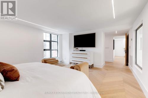 Ph1 - 20 Niagara Street, Toronto (Waterfront Communities), ON - Indoor Photo Showing Bedroom