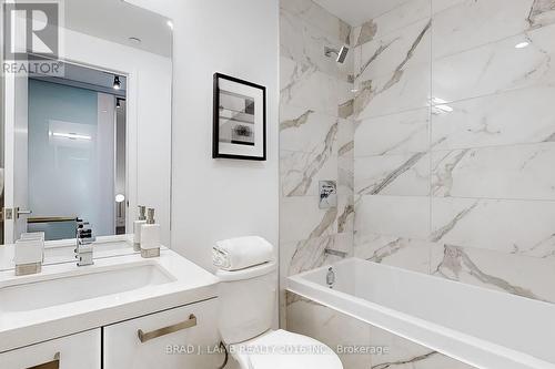 721 - 55 Ontario Street, Toronto (Moss Park), ON - Indoor Photo Showing Bathroom