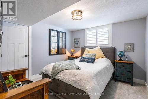 7 Sunrise Lane, Lambton Shores (Grand Bend), ON - Indoor Photo Showing Bedroom