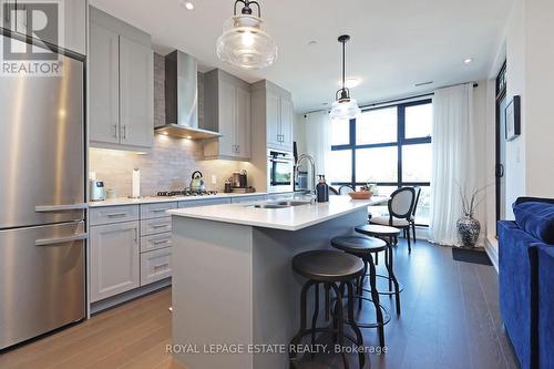 410 - 365 Beech Avenue, Toronto (The Beaches), ON - Indoor Photo Showing Kitchen With Double Sink With Upgraded Kitchen