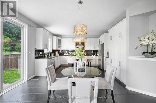 340 Falling Green Crescent, Kitchener, ON - Indoor Photo Showing Dining Room