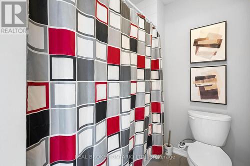 340 Falling Green Crescent, Kitchener, ON - Indoor Photo Showing Bathroom