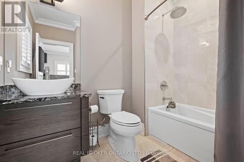 51 Fall Harvest Drive, Kitchener, ON - Indoor Photo Showing Bathroom