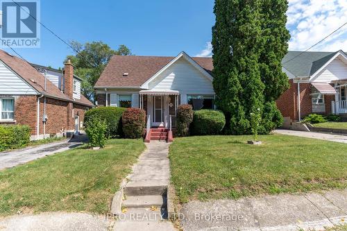 35 Wolcott Avenue, Toronto (Oakridge), ON - Outdoor With Facade