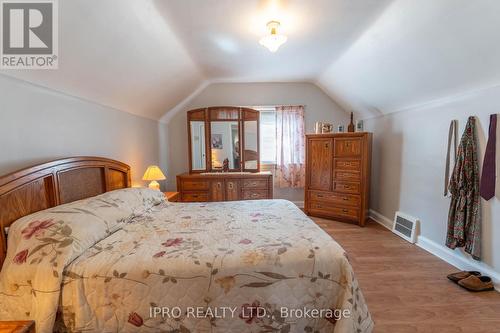 35 Wolcott Avenue, Toronto (Oakridge), ON - Indoor Photo Showing Bedroom