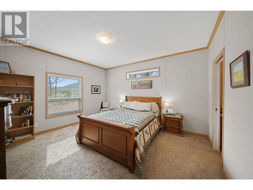 2454 Aberdeen Road, Merritt, BC - Indoor Photo Showing Bedroom