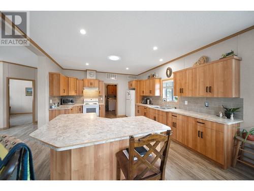 2454 Aberdeen Road, Merritt, BC - Indoor Photo Showing Kitchen With Double Sink