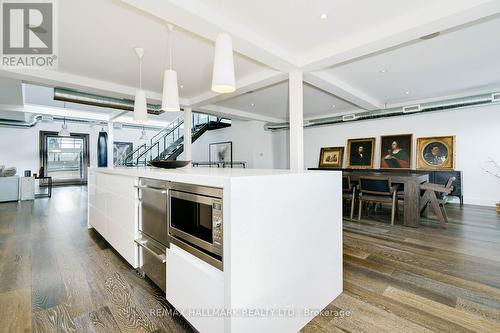 126 Sears Street, Toronto (Greenwood-Coxwell), ON - Indoor Photo Showing Kitchen