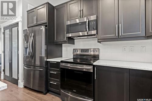 1127 7Th Street E, Saskatoon, SK - Indoor Photo Showing Kitchen With Stainless Steel Kitchen