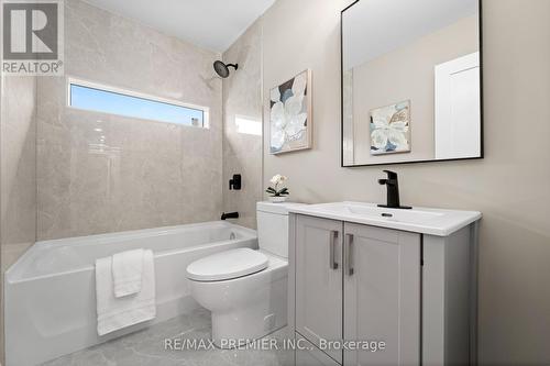 454 Valermo Drive, Toronto (Alderwood), ON - Indoor Photo Showing Bathroom