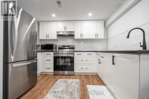 1040 Cedarwood Place, Burlington (Lasalle), ON - Indoor Photo Showing Kitchen