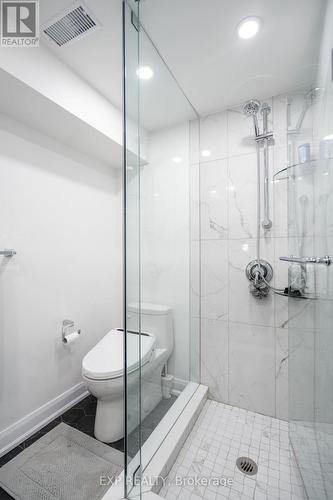 1040 Cedarwood Place, Burlington, ON - Indoor Photo Showing Bathroom