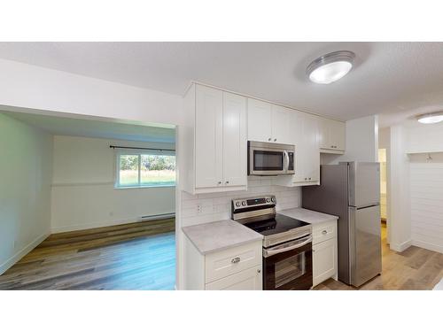 103 - 606 18Th Avenue N, Cranbrook, BC - Indoor Photo Showing Kitchen