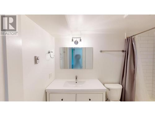 606 18Th  N Avenue Unit# 103, Cranbrook, BC - Indoor Photo Showing Bathroom