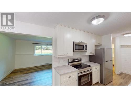 606 18Th  N Avenue Unit# 103, Cranbrook, BC - Indoor Photo Showing Kitchen