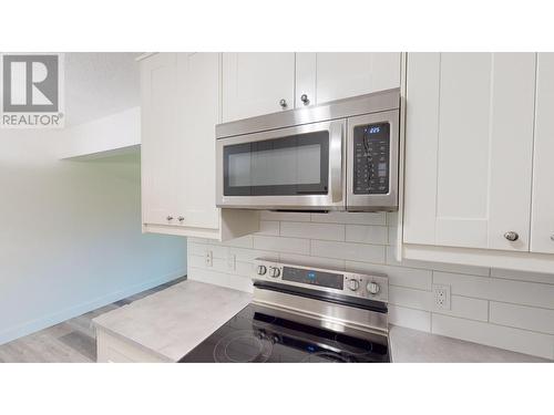 606 18Th  N Avenue Unit# 103, Cranbrook, BC - Indoor Photo Showing Kitchen