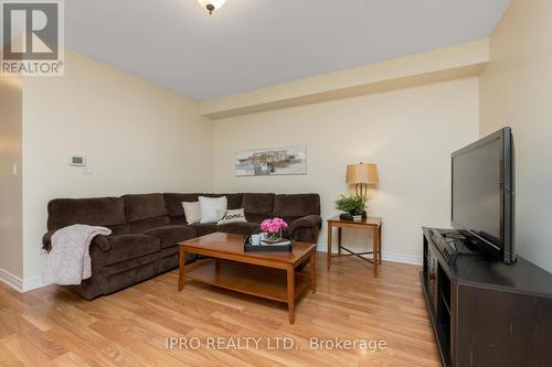 26 Neuchatel Avenue, Vaughan, ON - Indoor Photo Showing Living Room