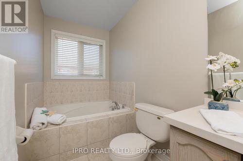 26 Neuchatel Avenue, Vaughan, ON - Indoor Photo Showing Bathroom