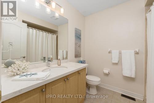 26 Neuchatel Avenue, Vaughan, ON - Indoor Photo Showing Bathroom