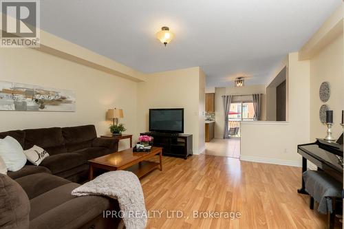 26 Neuchatel Avenue, Vaughan, ON - Indoor Photo Showing Living Room