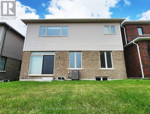 15 Valleybrook Road, Barrie, ON - Outdoor With Exterior