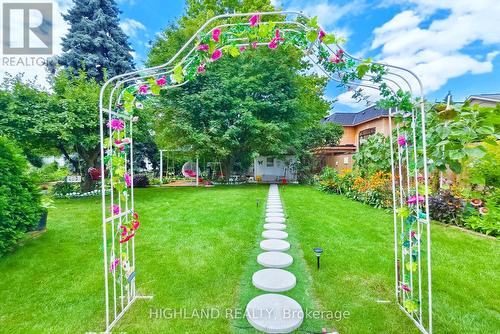 1273 Bridge Road, Oakville, ON - Outdoor