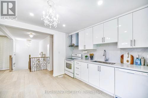 1273 Bridge Road, Oakville (Bronte East), ON - Indoor Photo Showing Kitchen