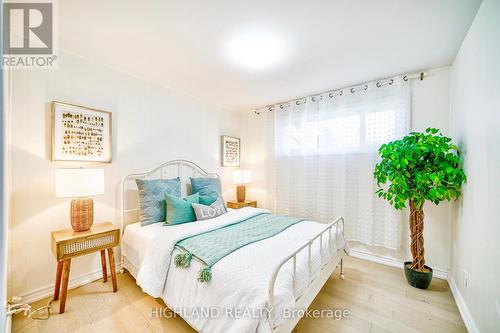 1273 Bridge Road, Oakville (Bronte East), ON - Indoor Photo Showing Bedroom