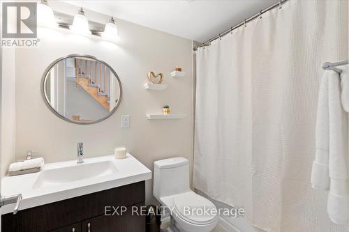 149 Frederick Tisdale Drive, Toronto (Downsview-Roding-Cfb), ON - Indoor Photo Showing Bathroom