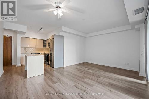 315 - 385 Osler Street, Toronto (Weston-Pellam Park), ON - Indoor Photo Showing Kitchen