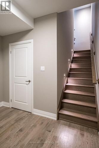 1456 Ford Strathy Crescent, Oakville, ON - Indoor Photo Showing Bedroom