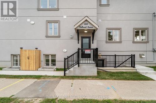 223 Hallmark Avenue, Toronto (Alderwood), ON - Outdoor