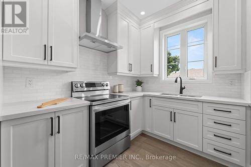 223 Hallmark Avenue, Toronto (Alderwood), ON - Indoor Photo Showing Kitchen With Upgraded Kitchen