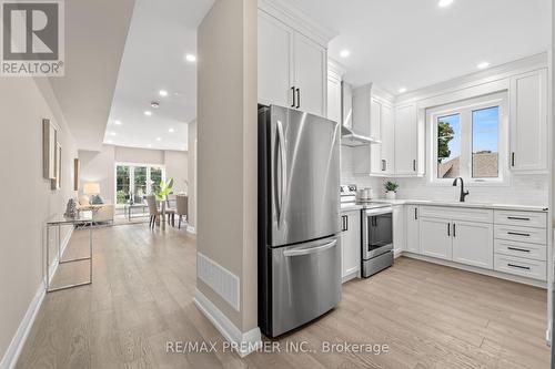 223 Hallmark Avenue, Toronto (Alderwood), ON - Indoor Photo Showing Kitchen With Upgraded Kitchen