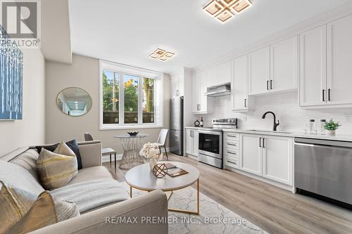 223 Hallmark Avenue, Toronto (Alderwood), ON - Indoor Photo Showing Kitchen With Upgraded Kitchen