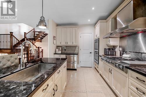 923 Beechwood Avenue, Mississauga (Lakeview), ON - Indoor Photo Showing Kitchen With Upgraded Kitchen