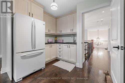 923 Beechwood Avenue, Mississauga (Lakeview), ON - Indoor Photo Showing Kitchen