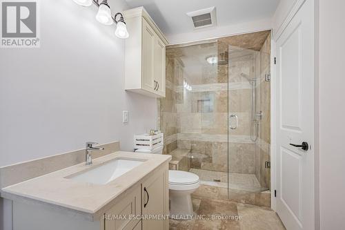 923 Beechwood Avenue, Mississauga, ON - Indoor Photo Showing Bathroom