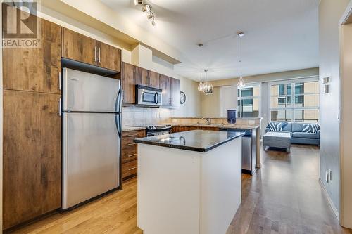 1331 Ellis Street Unit# 317, Kelowna, BC - Indoor Photo Showing Kitchen