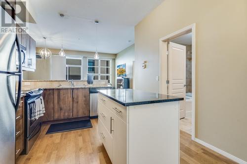 1331 Ellis Street Unit# 317, Kelowna, BC - Indoor Photo Showing Kitchen